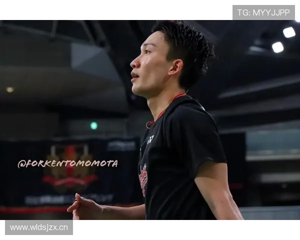 桃田贤斗又现身机场，随手一拎的包把我穷哭了