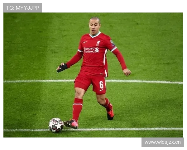 皮尔洛与蒂亚戈中场组织分散与单点驱动趋向对比