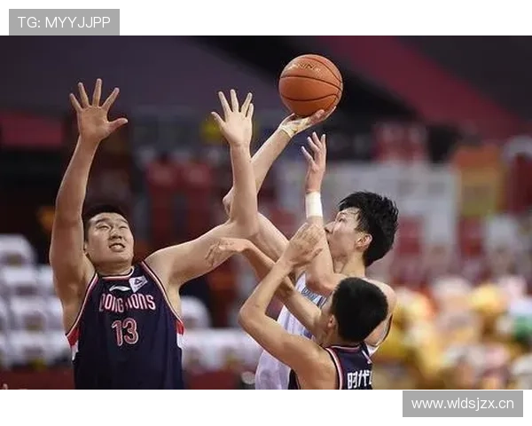 篮球暂停的完整规则解析:什么时候可以申请暂停?
